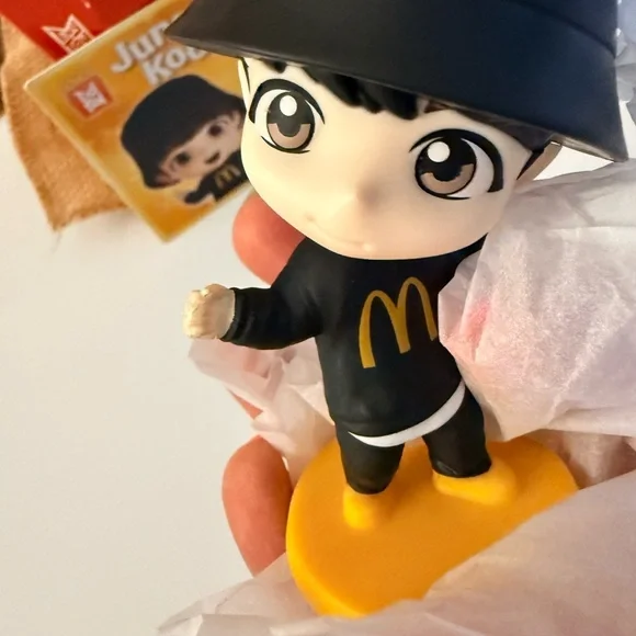 McDonald's Tinytan x BTS 2025 Happy Meal Toy Jung Kook Encore Limited Edition - Picture 6 of 7